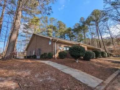 Main picture of 1235 Britain Dr