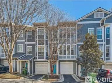 Main picture of 1055 Park Row North SE
