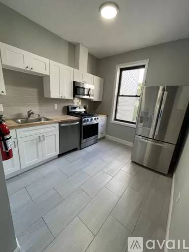 Main picture of 167 New York Ave