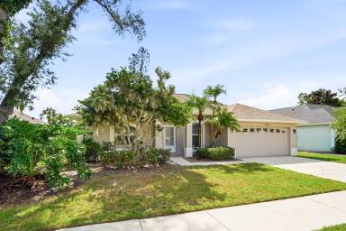 Main picture of 6141 36th Ln E