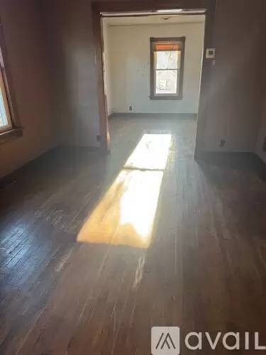 Main picture of 108 New York Ave W