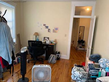 Main picture of 165 Kelton St