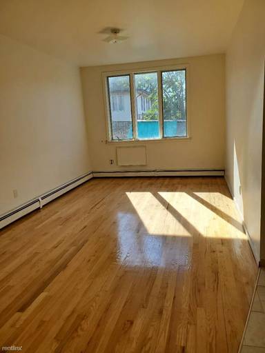 Main picture of 125 Kings Hwy
