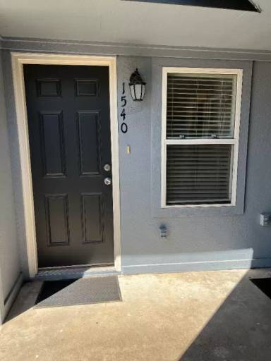Main picture of 1540 East St