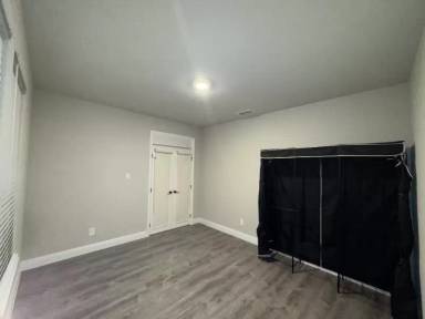 Main picture of 1400 Razorbill Rd