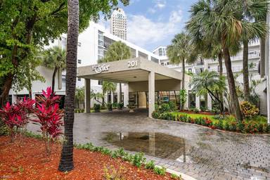 Main picture of Le Cartier Condo