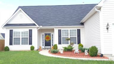 Main picture of 131 Mud Creek Rd