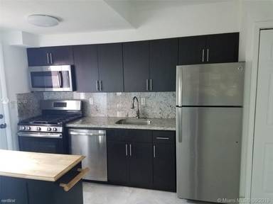 Main picture of 525 Meridian Ave