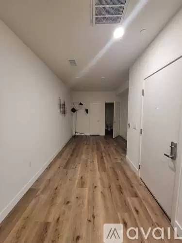 Main picture of 1240 Nolita