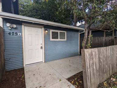 Main picture of 475 W 12th Aly