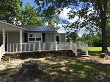 Main picture of 528 Haws Run Rd