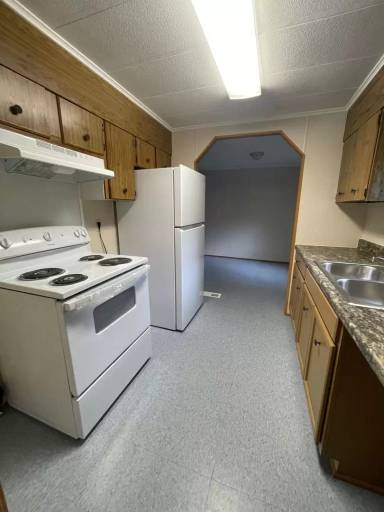 Main picture of 38027 Meyer Ave