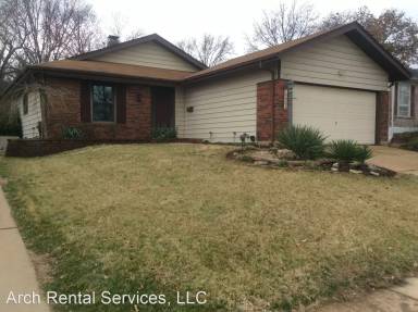 Main picture of 1383 Woodpath Dr
