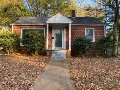 Main picture of 717 Magnolia St