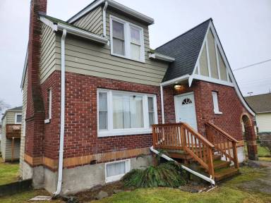 Main picture of 829 Dr Ml King Way