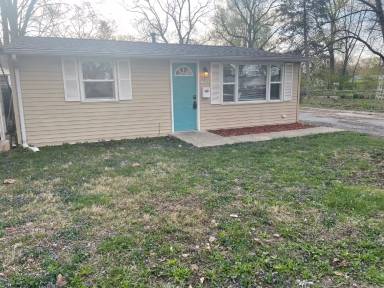 Main picture of 1036 N Indiana Ave