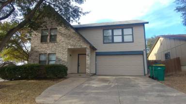 Main picture of 719 Meadow Frg