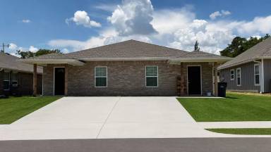 Main picture of 203 SW 17th St