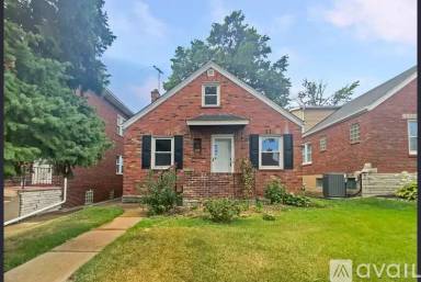 Main picture of 5041 Parker Ave
