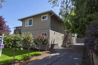 Main picture of 279 Bush St