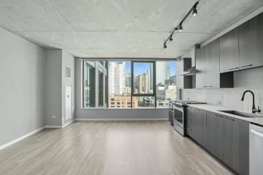 Main picture of 933 W Washington Blvd