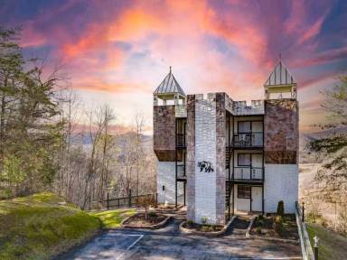 Main picture of 4249 Dollys Dr