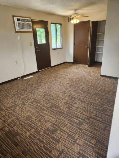 Main picture of 102 8th Ave NW