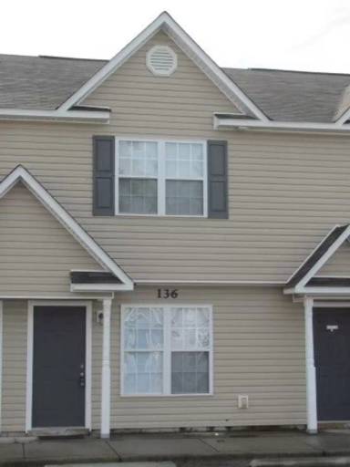 Main picture of 136 Cornerstone Pl
