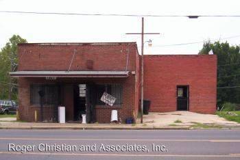 Main picture of 1901 Ford St