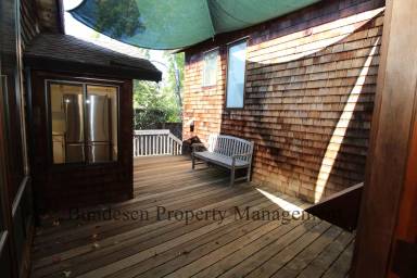 Main picture of 115 Pepper Ave