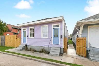 Main picture of 2320 Saint Andrew St