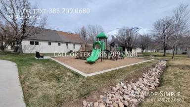 Main picture of 3042 E Somerset Dr