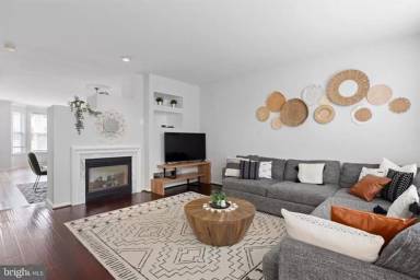 Main picture of 13340 Colchester Ferry Pl