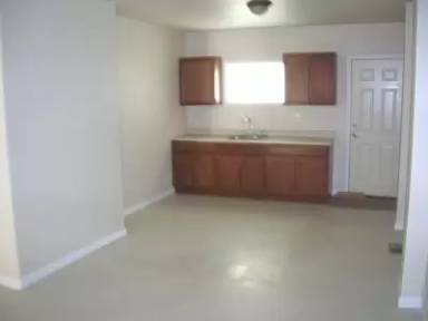 Main picture of 2133 W Lexington St