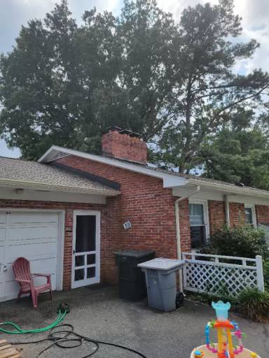 Main picture of 39 Algonquin Rd