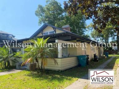 Main picture of 314 E Harwood St