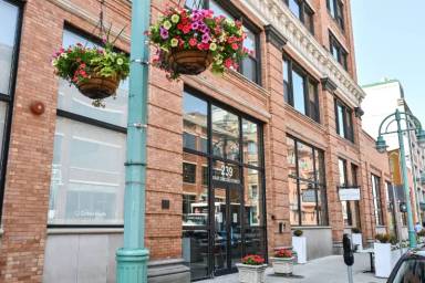 Main picture of 239 E Chicago St