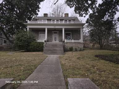 Main picture of 2903 Belmont Blvd
