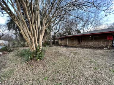 Main picture of 112 Cranford St