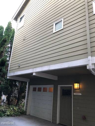 Main picture of 9219 Interlake Ave N