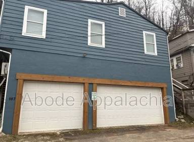 Main picture of 187 Poplar St