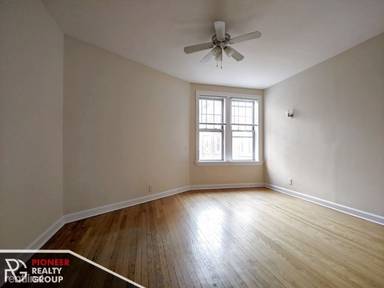 Main picture of 550-60 W Aldine Ave