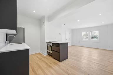 Main picture of 1419 Wisconsin Ave NW