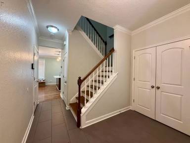 Main picture of 1200 Camden Pl