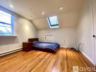 Main picture of 28 Wenham St