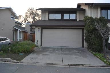 Main picture of 103 Lupine Ln