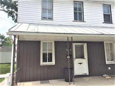 Main picture of 142 Main St