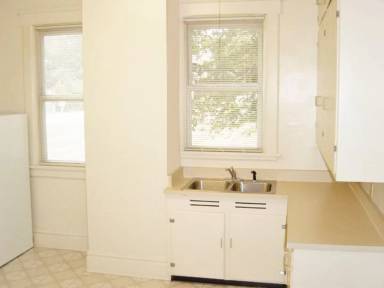 Main picture of 315 S State St