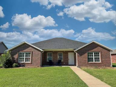 Main picture of 691 N Meadowlands Dr