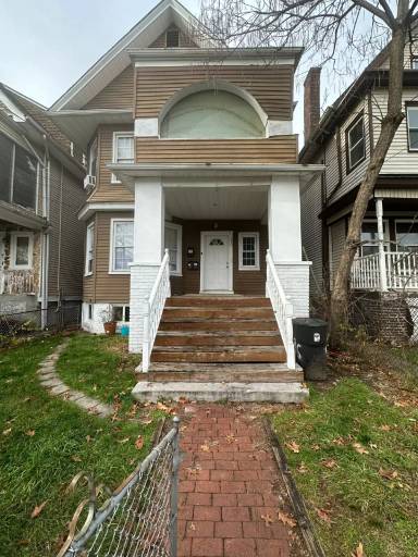 Main picture of 296 Woodside Ave
